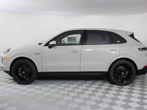 New 2026 Porsche Cayenne E-Hybrid image 2