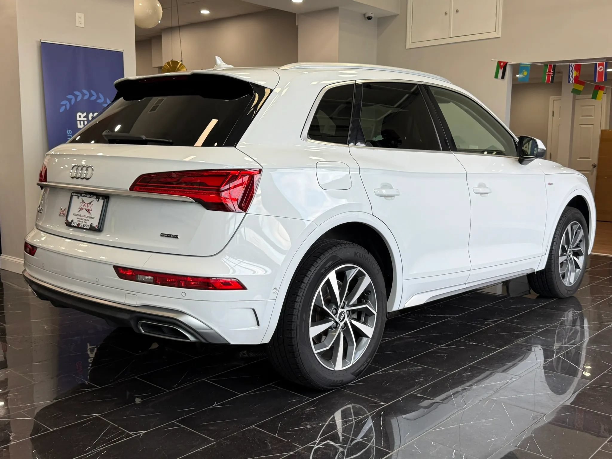 Used 2022 Audi Q5 2.0T Prestige w/ Prestige Package AWD/4WD image 6