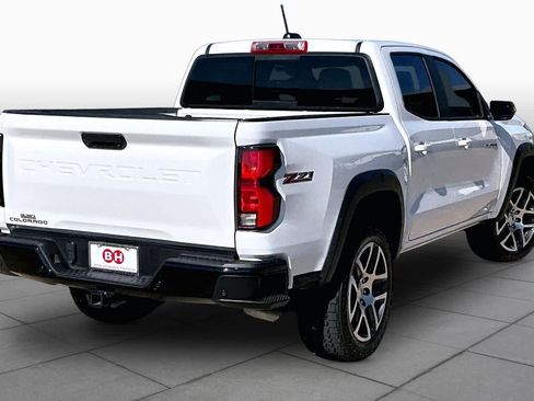 Used 2024 Chevrolet Colorado Z71 w/ Z71 Convenience Package 2 AWD/4WD image 13