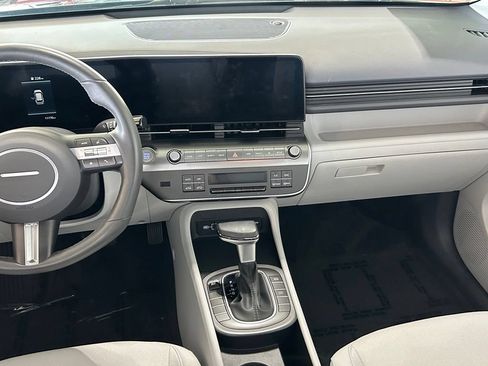 Used 2025 Hyundai Kona SEL FWD image 10