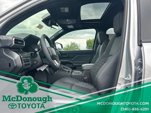 New 2026 Toyota 4Runner TRD Off-Road Premium w/ Tow Technology Package AWD/4WD image 13