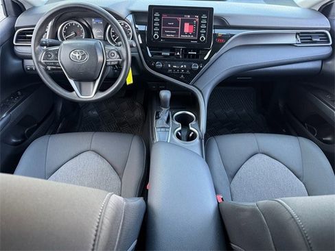 Used 2024 Toyota Camry LE image 10
