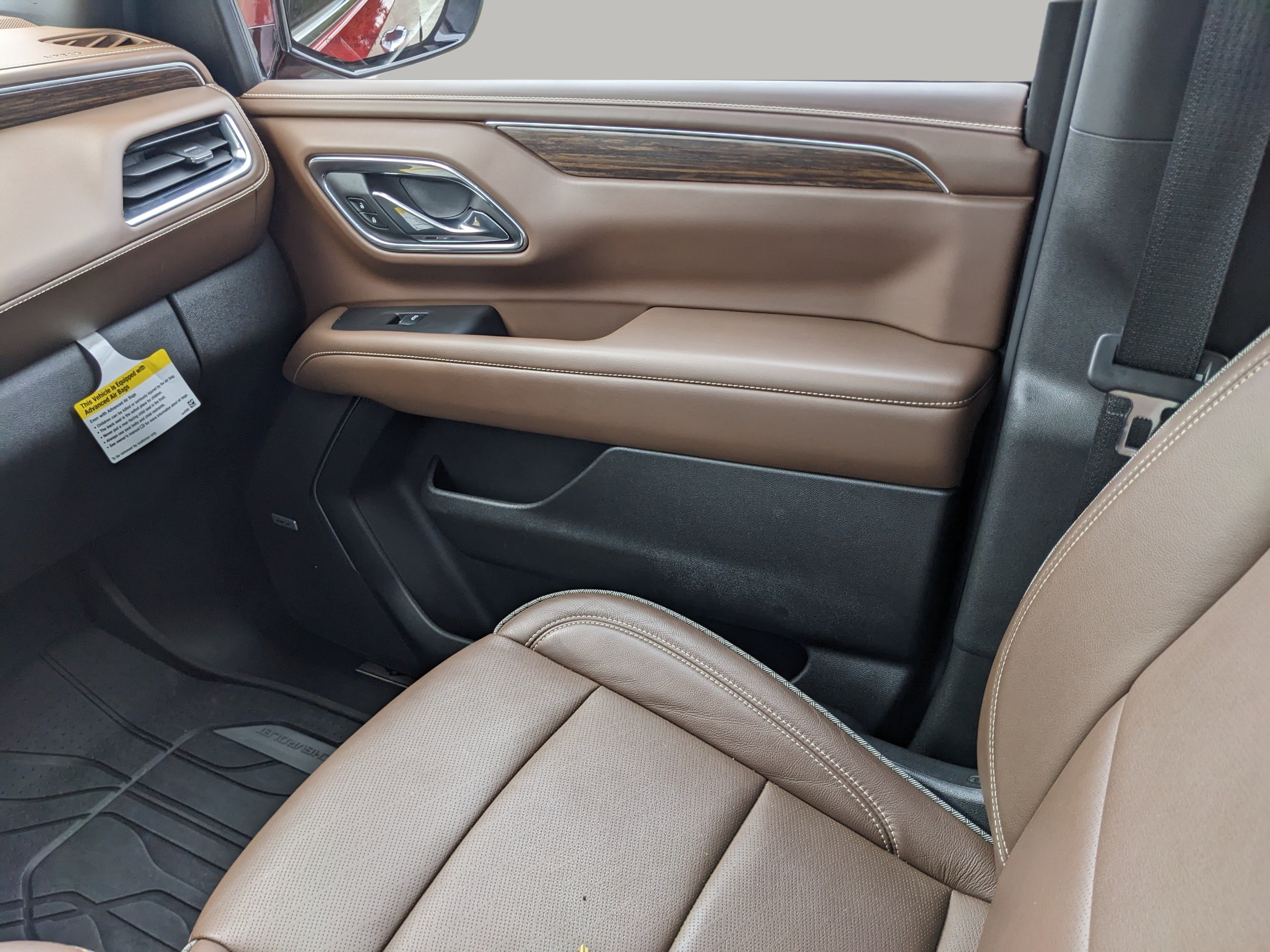 Used 2024 Chevrolet Tahoe High Country w/ Advanced Technology Package RWD image 16