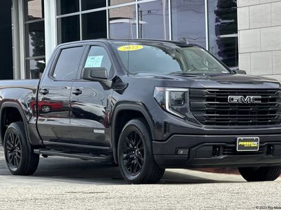 Used 2022 GMC Sierra 1500 Elevation w/ LPO, Elevation Black Package