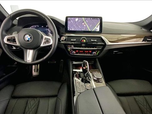 Used 2021 BMW 540i w/ M Sport Package image 15