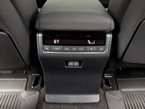 Used 2024 Lexus GX 550 image 16