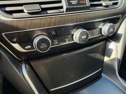 Used 2020 Honda Accord EX image 11