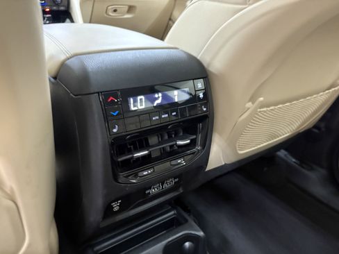 Used 2021 Jeep Grand Cherokee L Limited image 33