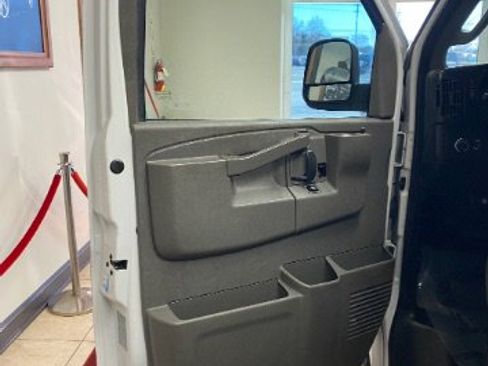 Used 2021 Chevrolet Express 2500 w/ Driver Convenience Package image 16