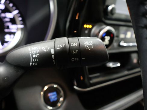 Certified 2022 Toyota Highlander XLE image 35