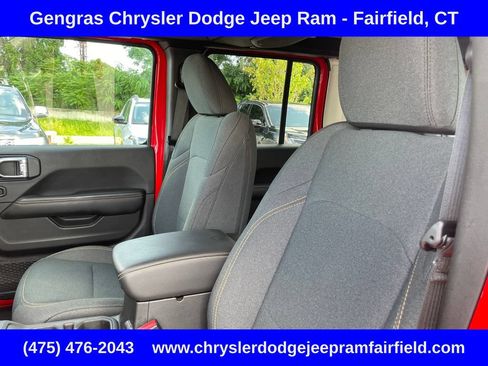 Certified 2025 Jeep Wrangler Unlimited Sahara w/ Safety Group AWD/4WD image 46