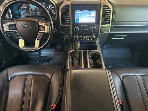 Used 2018 Ford F150 Platinum w/ Equipment Group 701A Luxury AWD/4WD image 18