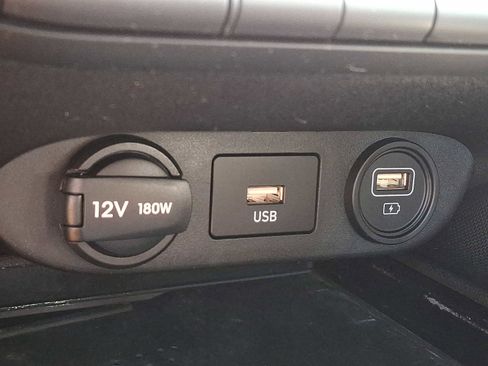 Used 2023 Hyundai Elantra SEL w/ Convenience Package FWD image 25