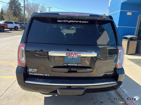 Used 2020 GMC Yukon XL Denali w/ Denali Premium Package AWD/4WD image 6
