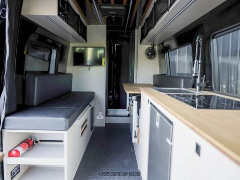 Used 2024 Mercedes-Benz Sprinter 2500 image 46