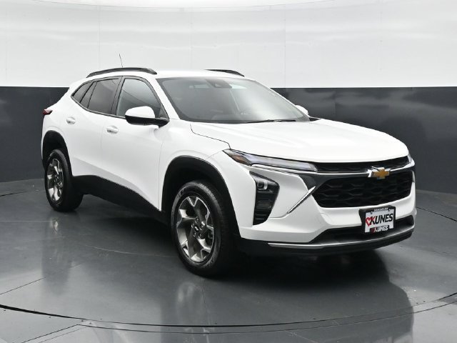 Used 2025 Chevrolet Trax LT FWD image 4