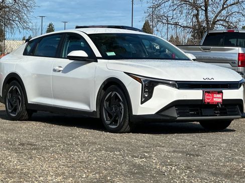 Used 2025 Kia K4 EX image 10