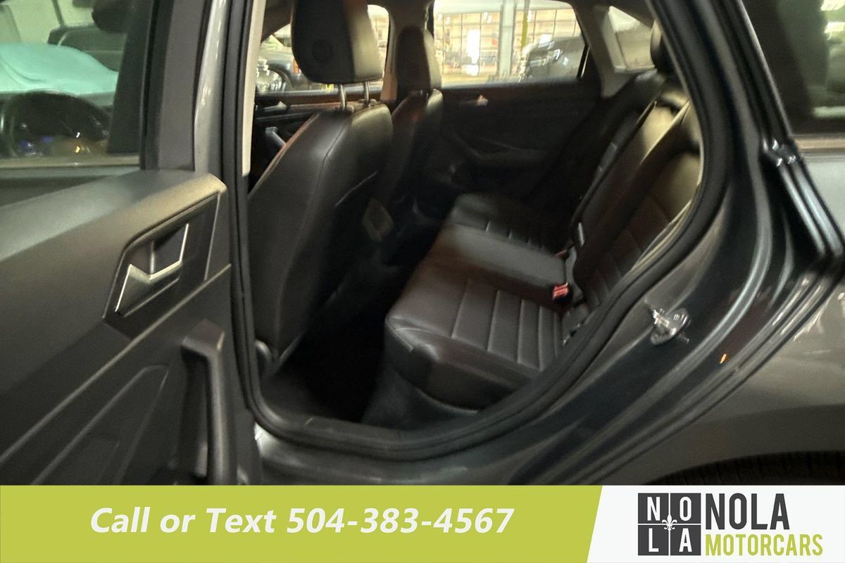 Used 2024 Volkswagen Jetta SE FWD image 25