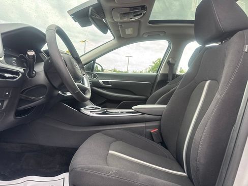 Certified 2023 Hyundai Sonata SEL w/ Convenience Package FWD image 22