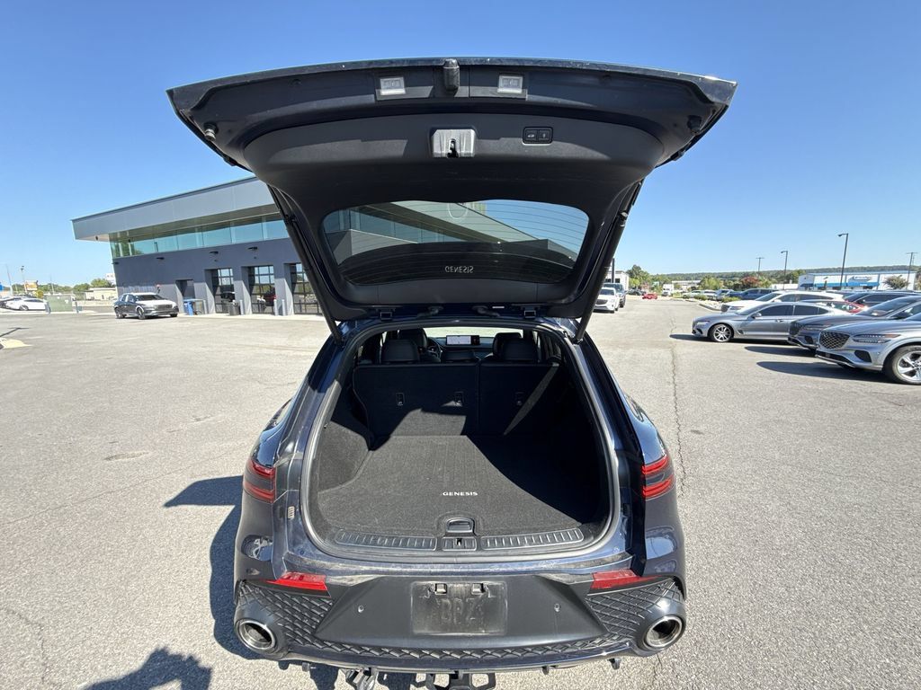 Used 2022 Genesis GV70 3.5T Sport w/ Sport Prestige Package AWD/4WD image 31