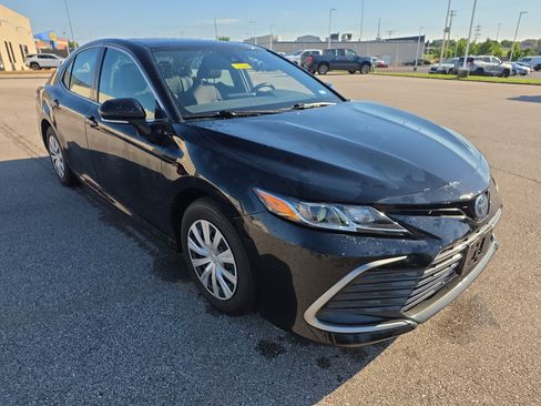 Used 2023 Toyota Camry LE w/ Audio Upgrade Package FWD image 2
