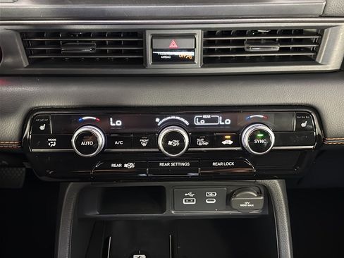 Used 2024 Honda Pilot TrailSport image 22