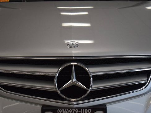 Used 2011 Mercedes-Benz E 550 Coupe image 10