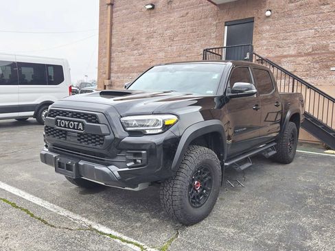 Used 2023 Toyota Tacoma TRD Pro image 4