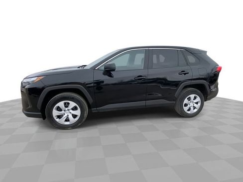 Used 2024 Toyota RAV4 LE image 7