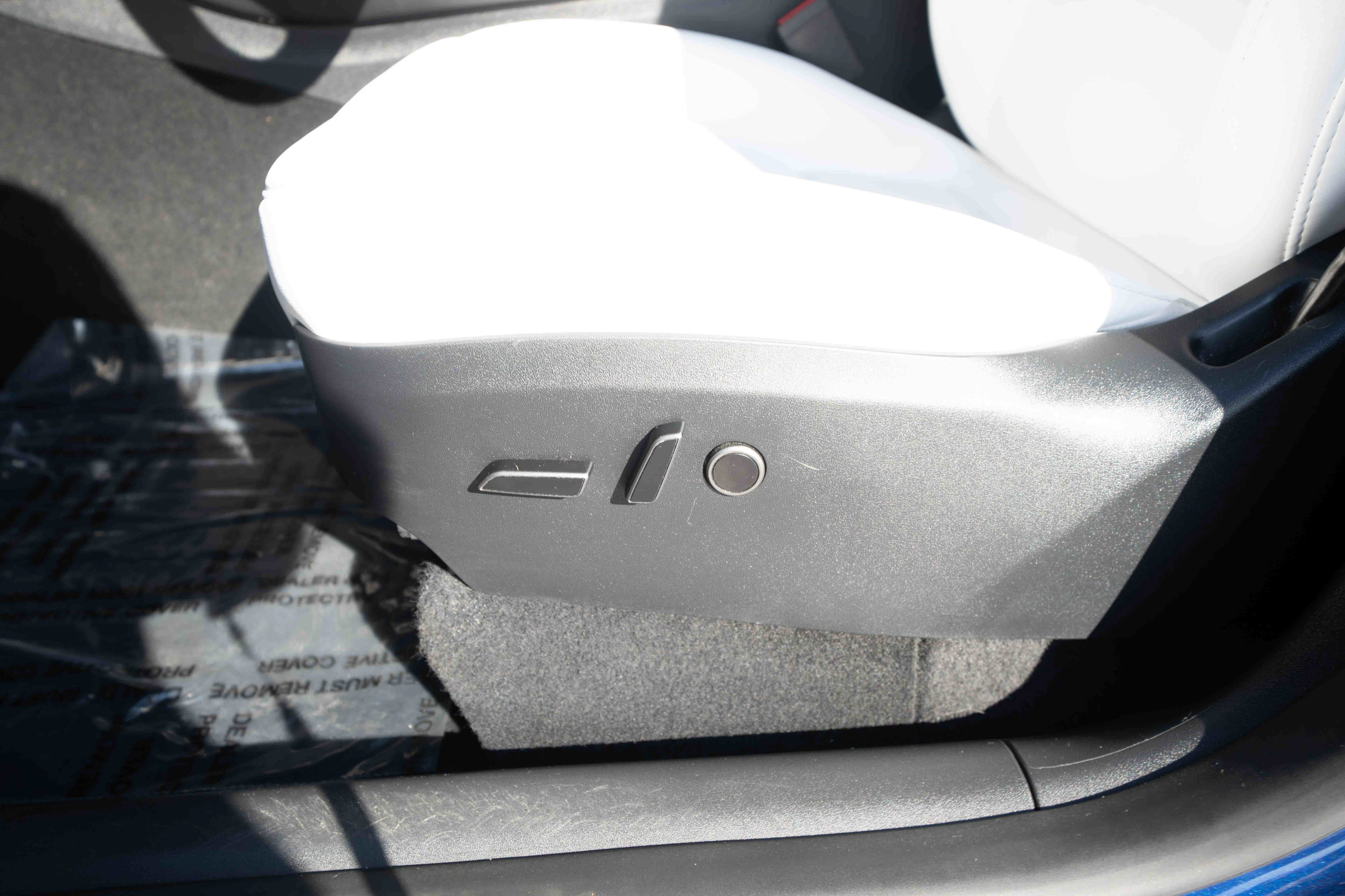 Used 2023 Tesla Model Y Performance AWD/4WD image 12