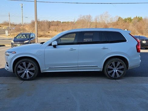 Used 2025 Volvo XC90 T8 Ultra image 3