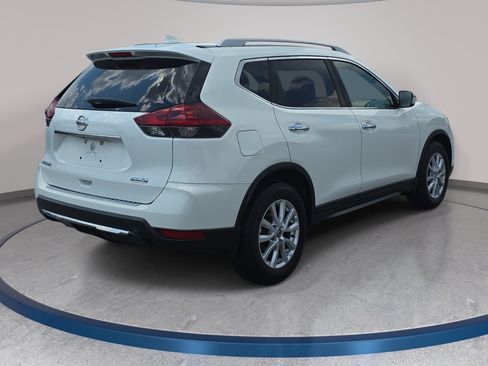 Used 2020 Nissan Rogue S w/ Special Edition Package FWD image 5