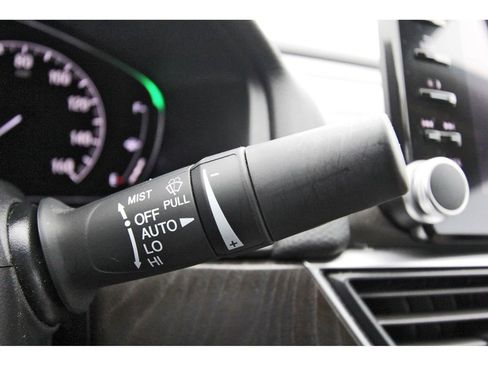 Used 2021 Honda Accord Touring image 18