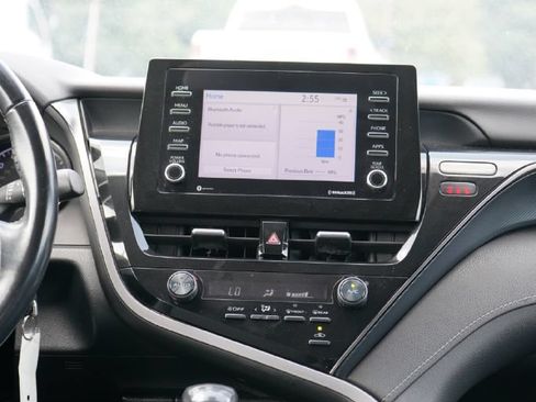 Used 2021 Toyota Camry SE FWD image 7
