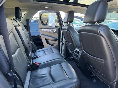 Used 2019 Cadillac XT5 Premium Luxury FWD image 16