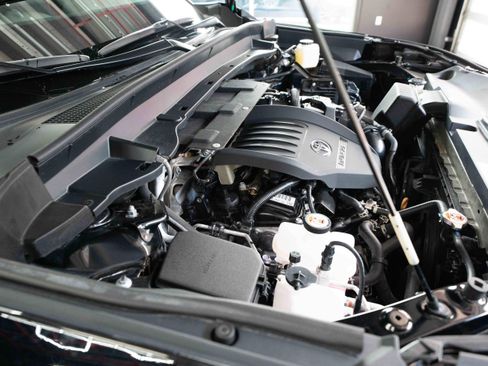 Used 2025 Toyota Grand Highlander AWD image 33
