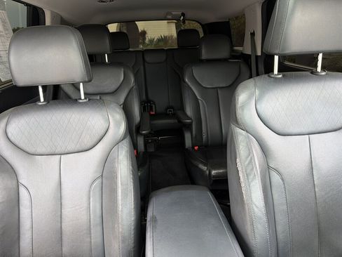 Used 2020 Hyundai Palisade SEL w/ Premium Package FWD image 19
