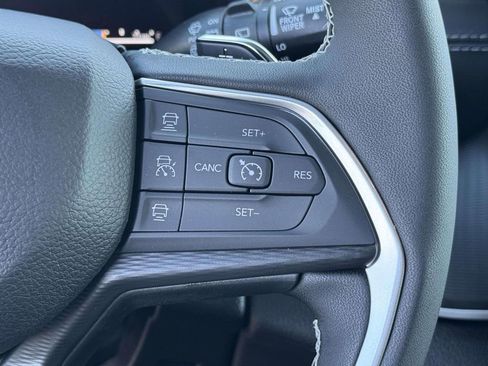 New 2025 Jeep Grand Cherokee L Altitude AWD/4WD image 23