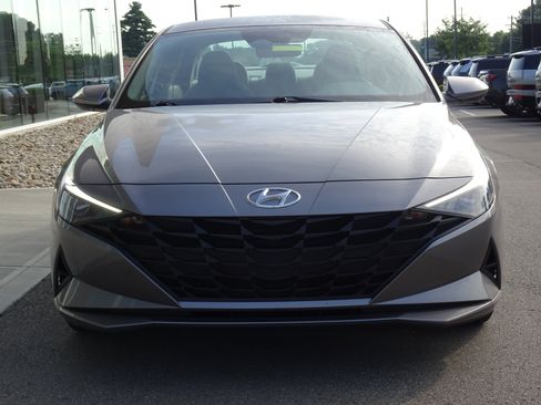 Used 2023 Hyundai Elantra SEL FWD image 7