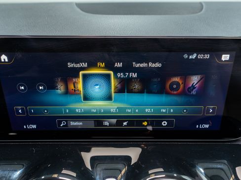 Used 2023 Mercedes-Benz GLA 250 w/ Premium Package image 19
