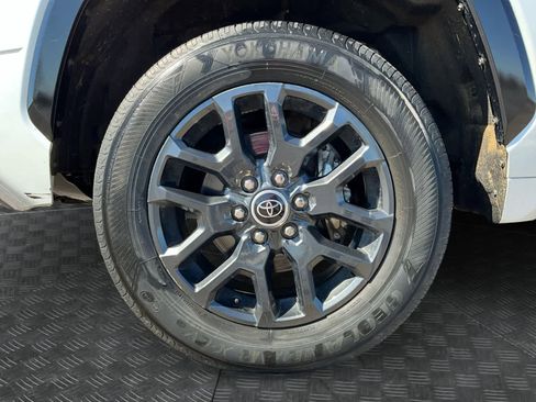 Used 2023 Toyota Tundra Platinum w/ Advanced Package image 12