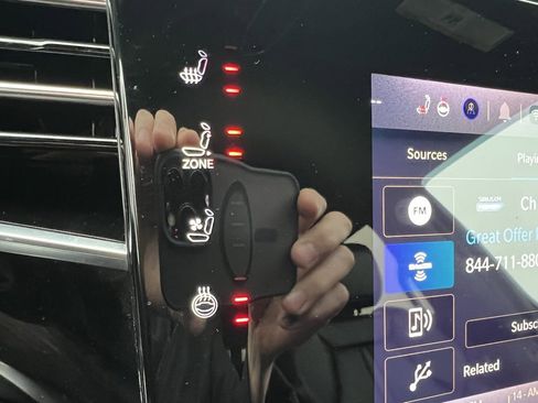 Used 2022 Jeep Wagoneer Series III w/ Rear Seat Video Group 1 image 37