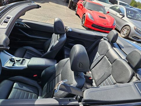 Used 2021 BMW M440i Convertible image 13