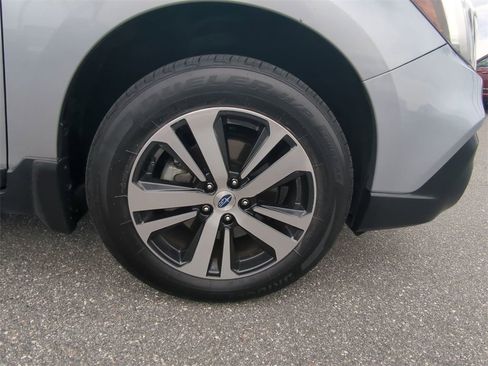 Used 2019 Subaru Outback 3.6R Limited w/ Popular Package #2 image 11