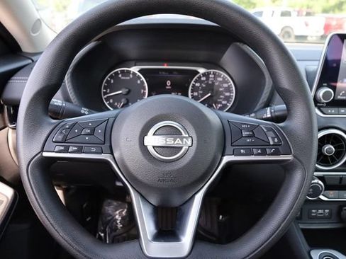 Used 2024 Nissan Sentra SV FWD image 10