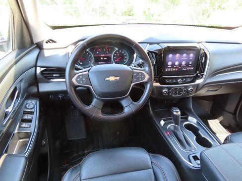 Used 2020 Chevrolet Traverse LT AWD/4WD image 4