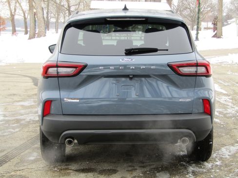 New 2025 Ford Escape ST-Line w/ Cold Weather Package image 3