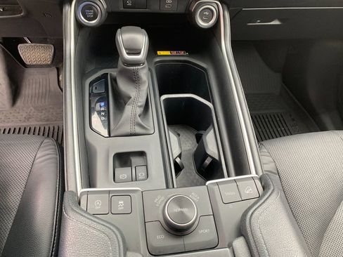 Used 2024 Toyota Grand Highlander AWD image 27