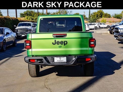 New 2025 Jeep Gladiator Sport image 8