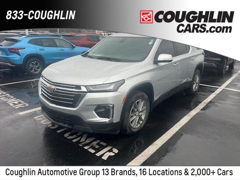 Used 2020 Chevrolet Traverse LT image 1